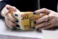 Депозиты в евро на 1 год с ежемесячной выплатой процентов