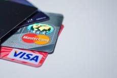 Лучшие пластиковые карты Visa Platinum в тенге